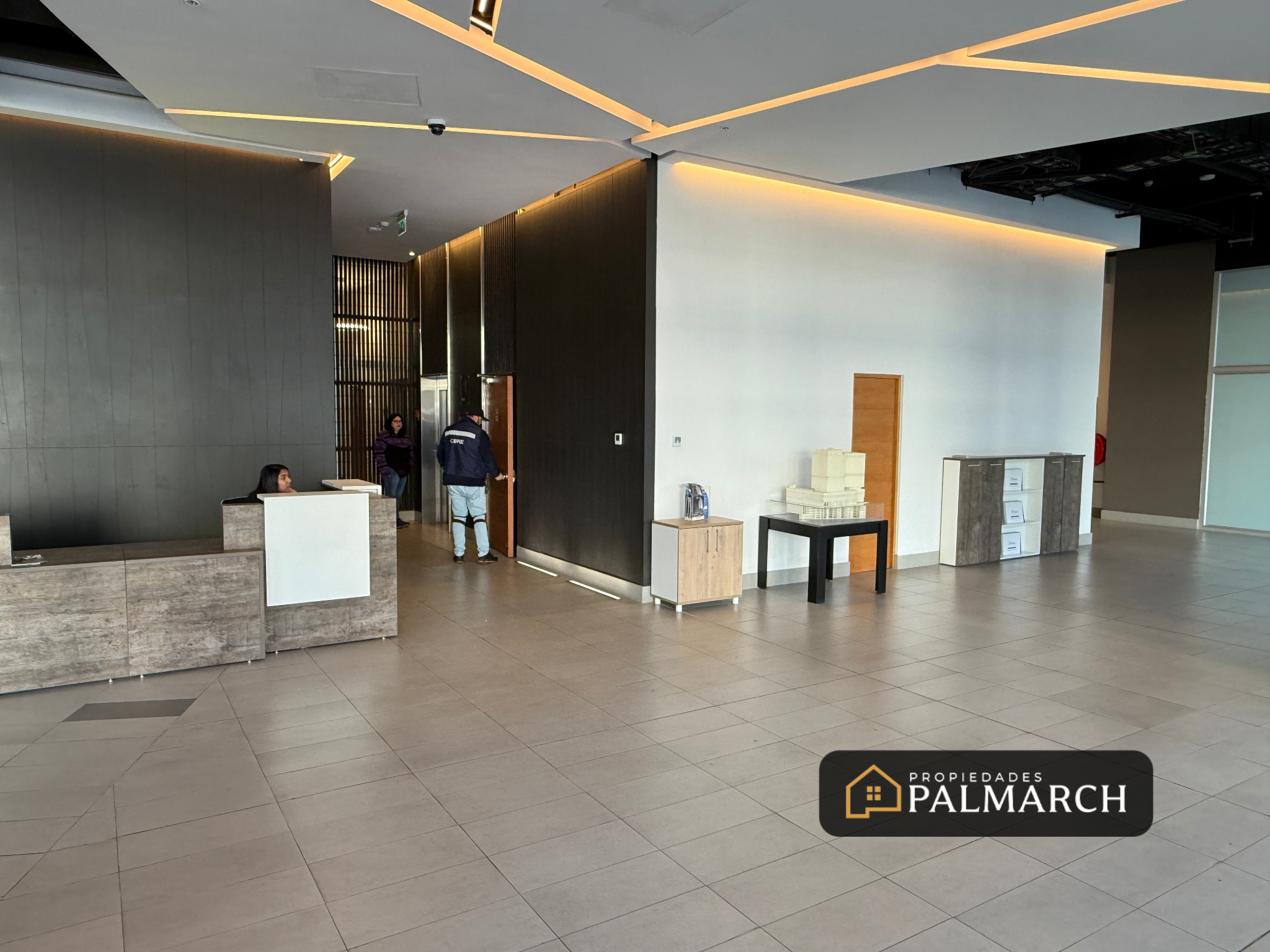 OFICINA EN ARRIENDO EDIFICIO LOS HEROES CHILLAN - Imagen 6